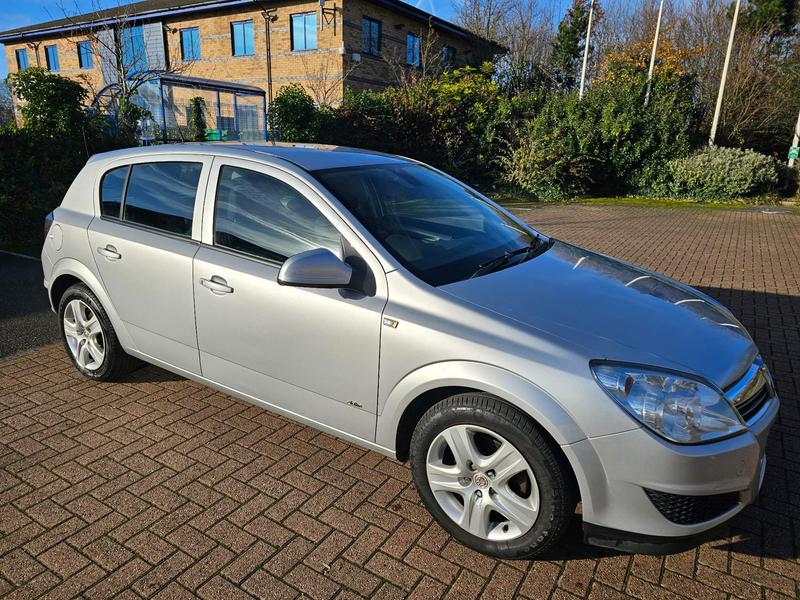 Vauxhall Astra 1.4i 16v Active 5dr