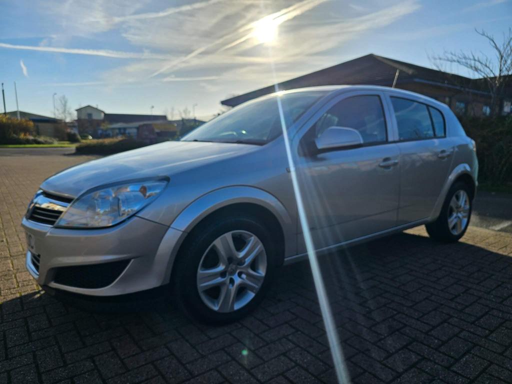 Vauxhall Astra 1.4i 16v Active 5dr