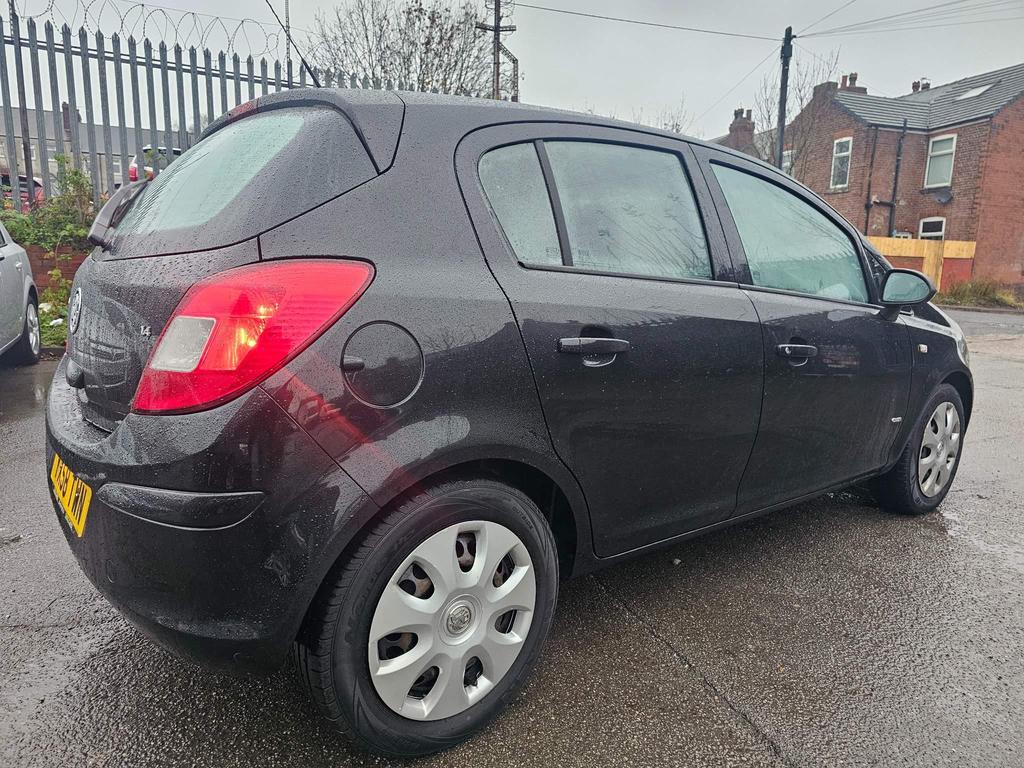 Vauxhall Corsa 1.4i 16v Club 5dr