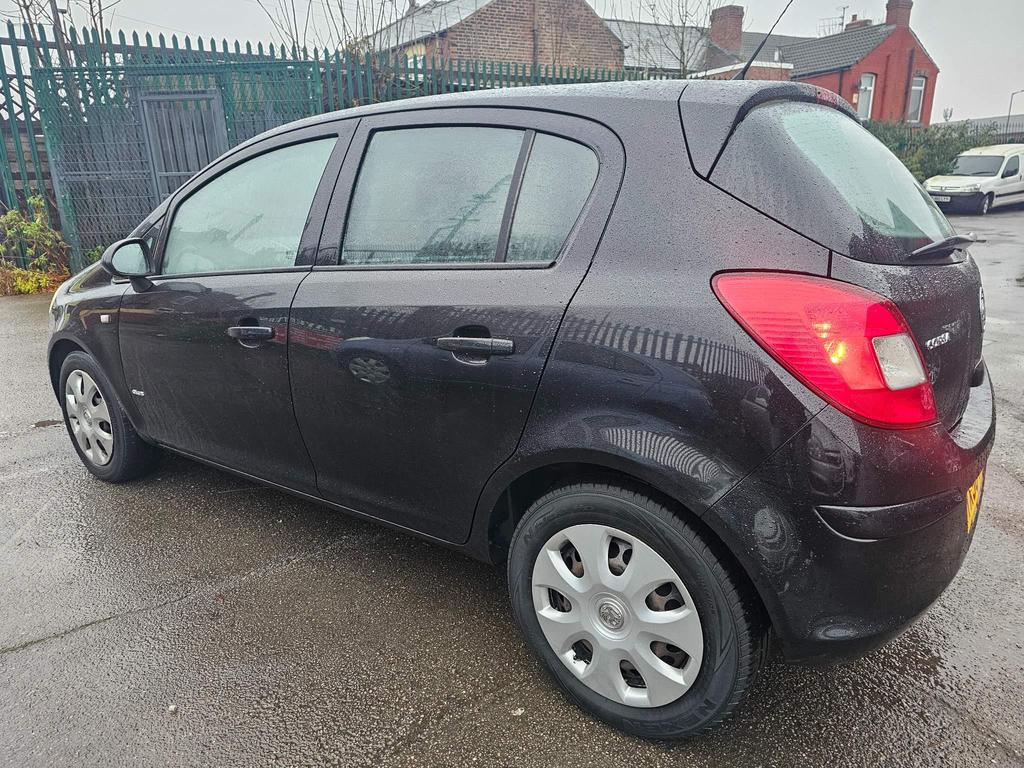 Vauxhall Corsa 1.4i 16v Club 5dr