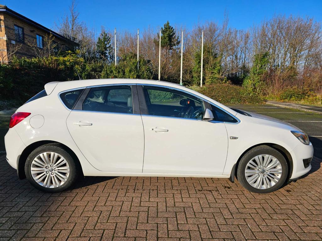 Vauxhall Astra 1.4 16v Excite Euro 5 5dr