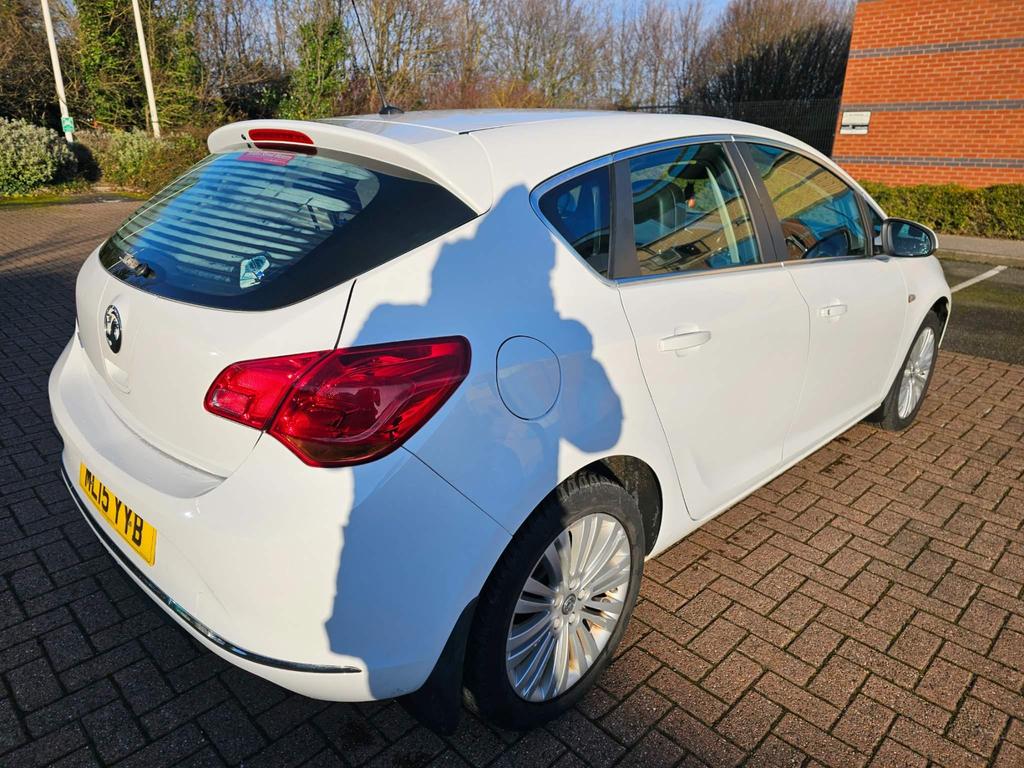 Vauxhall Astra 1.4 16v Excite Euro 5 5dr