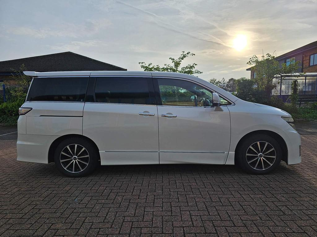 Nissan Elgrand 2.5 AUTEC RIDER HIGHWAY STAR 8 SEATER 5dr