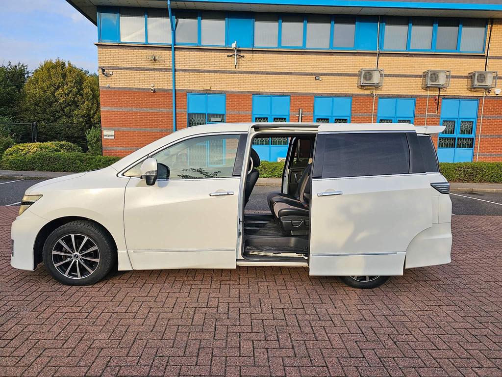 Nissan Elgrand 2.5 AUTEC RIDER HIGHWAY STAR 8 SEATER 5dr