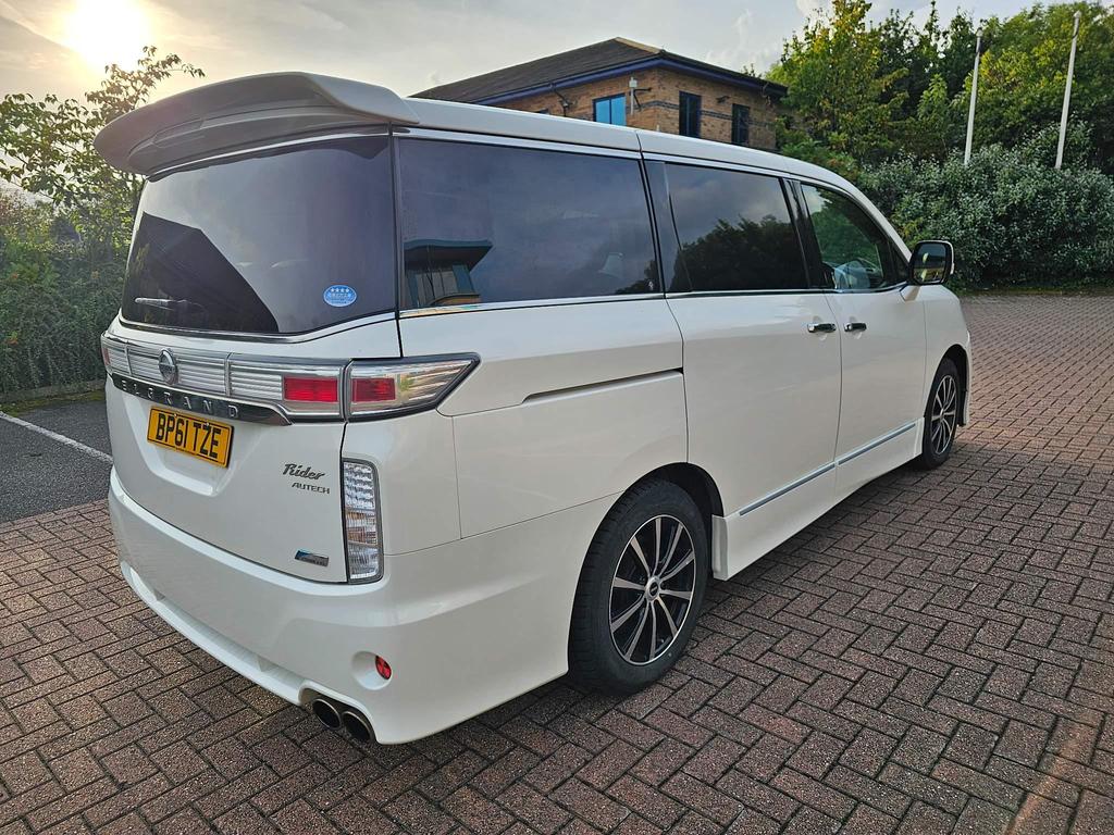 Nissan Elgrand 2.5 AUTEC RIDER HIGHWAY STAR 8 SEATER 5dr