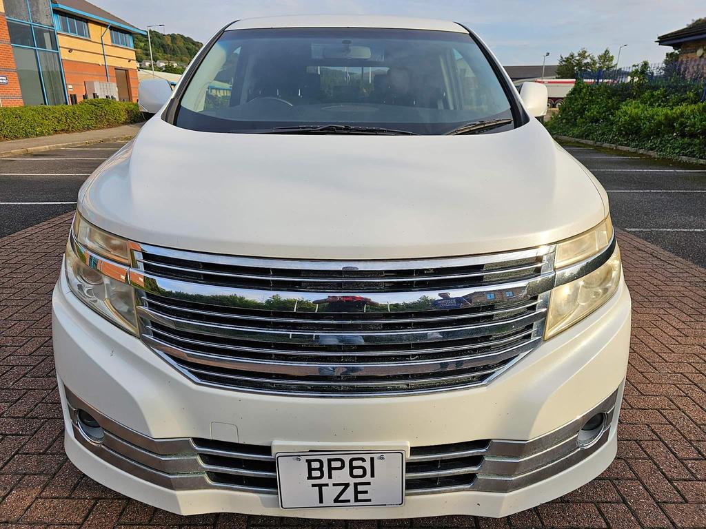 Nissan Elgrand 2.5 AUTEC RIDER HIGHWAY STAR 8 SEATER 5dr