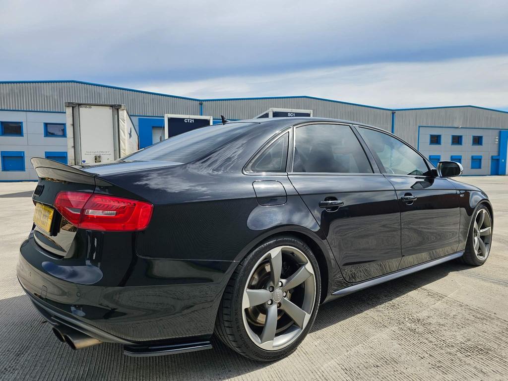 Audi S4 3.0 TFSI V6 Black Edition S Tronic Quattro Euro 5 (s/s) 4dr