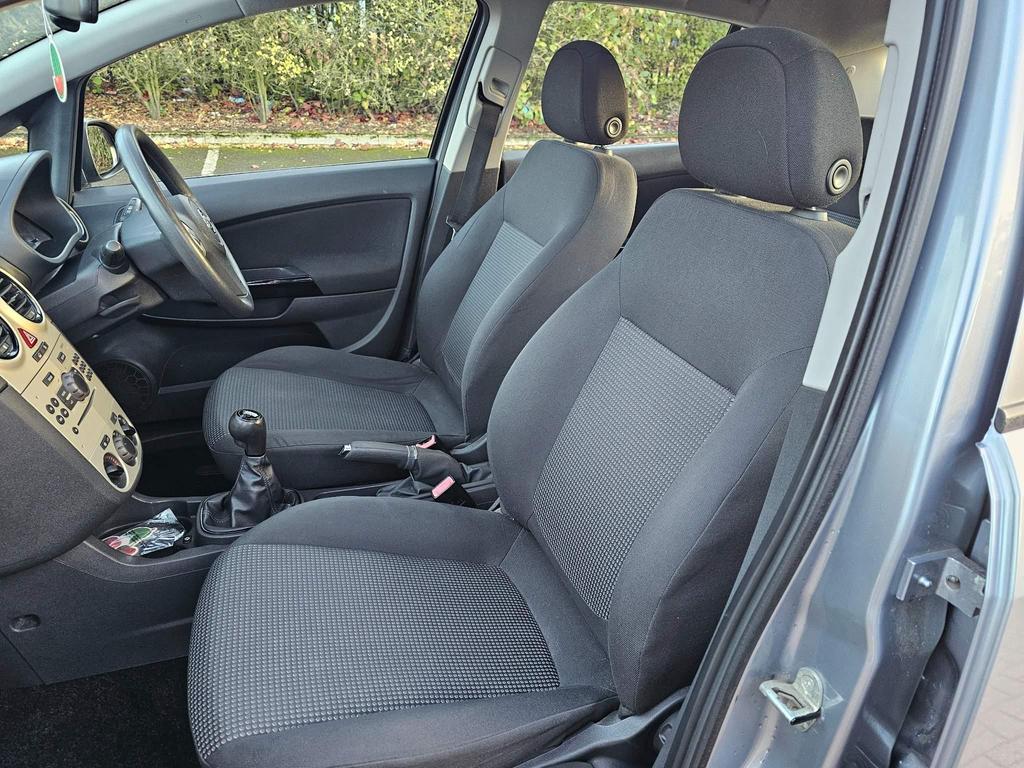 Vauxhall Corsa 1.2i 16v Breeze Plus 5dr