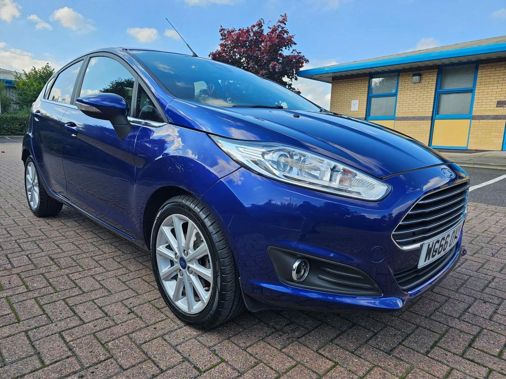 Ford Fiesta 1.0T EcoBoost Titanium Euro 6 (s/s) 5dr