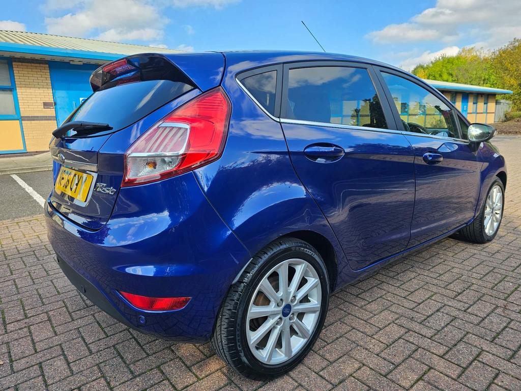 Ford Fiesta 1.0T EcoBoost Titanium Euro 6 (s/s) 5dr