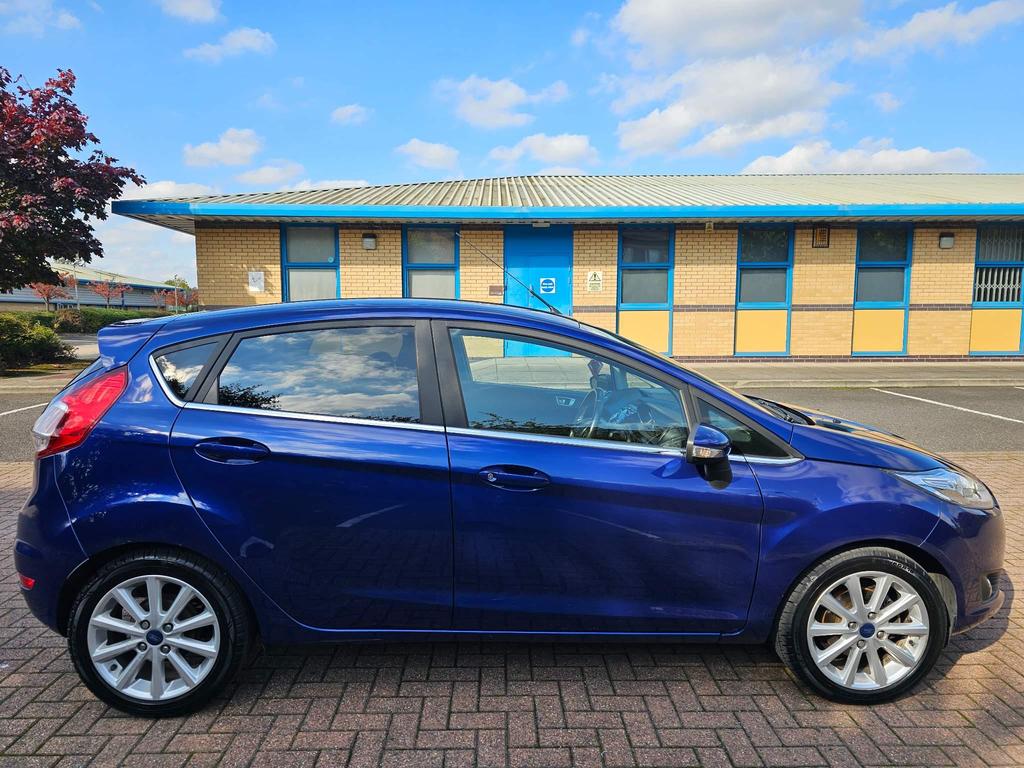 Ford Fiesta 1.0T EcoBoost Titanium Euro 6 (s/s) 5dr