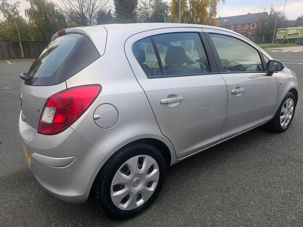 Vauxhall Corsa 1.4 16V Exclusive Auto Euro 5 5dr (A/C)