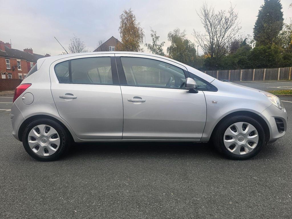 Vauxhall Corsa 1.4 16V Exclusive Auto Euro 5 5dr (A/C)