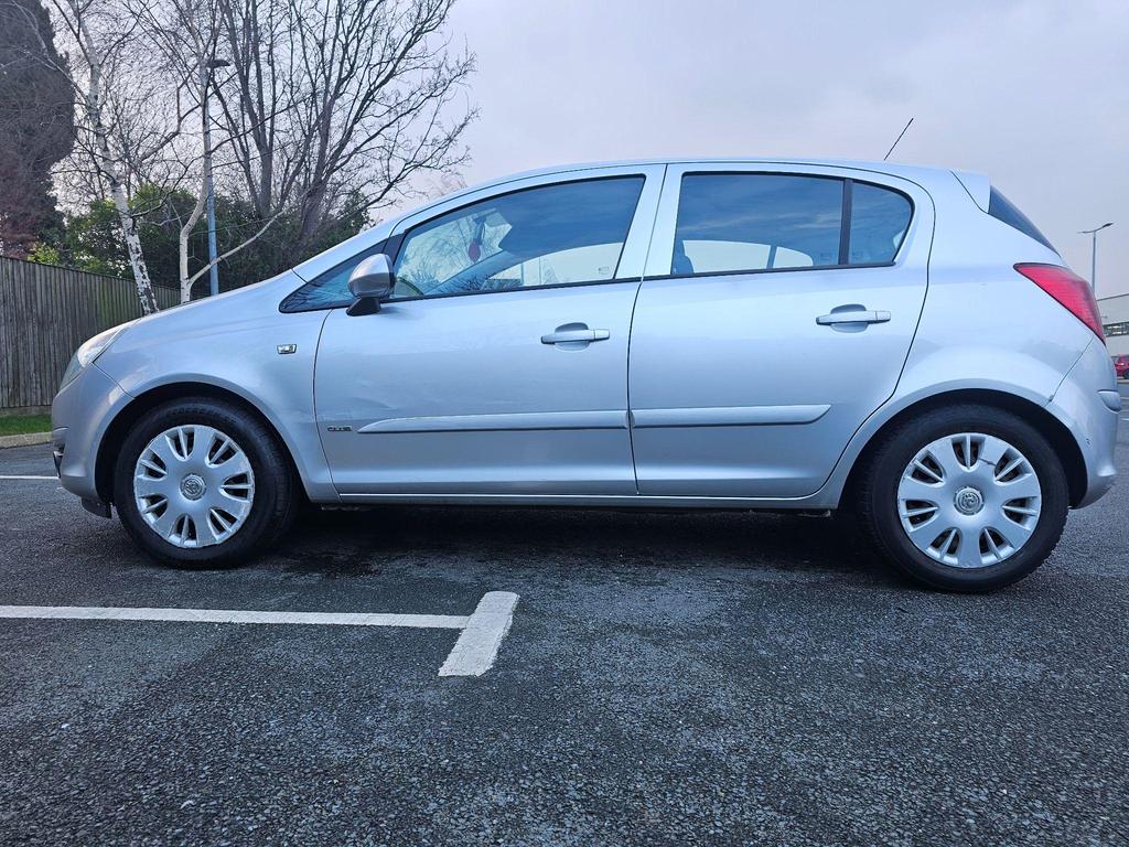 Vauxhall Corsa 1.4i 16v Club 5dr