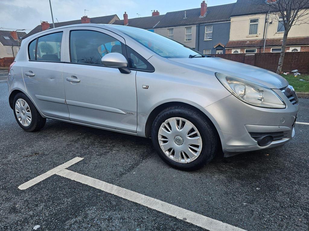 Vauxhall Corsa 1.4i 16v Club 5dr