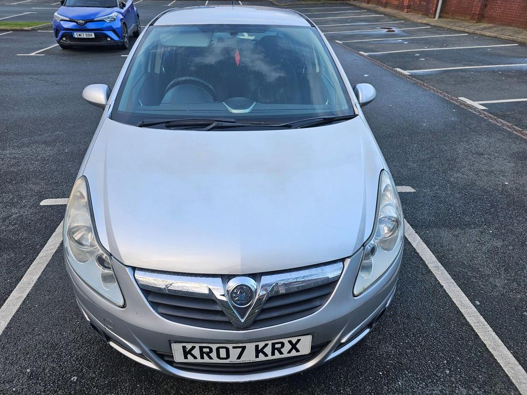 Vauxhall Corsa 1.4i 16v Club 5dr