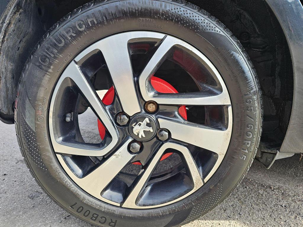 Peugeot 108 1.2 VTi PureTech Feline Euro 5 5dr