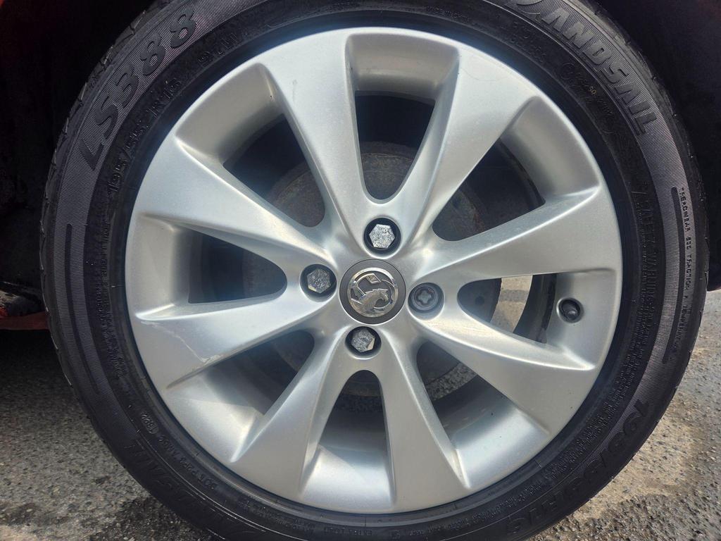 Vauxhall Corsa 1.2 16V Active Euro 5 5dr (A/C)