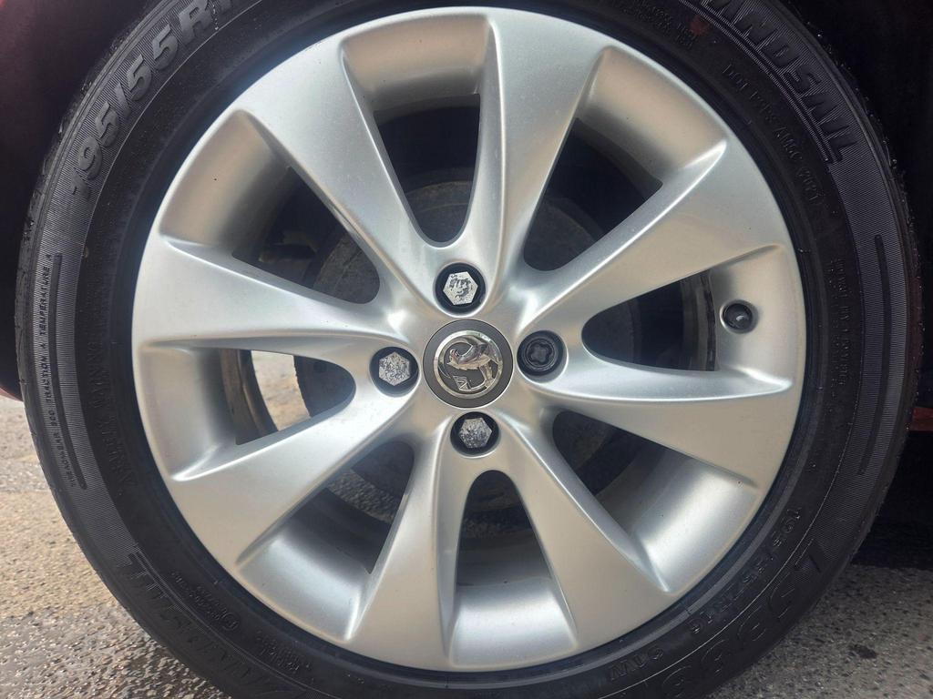 Vauxhall Corsa 1.2 16V Active Euro 5 5dr (A/C)