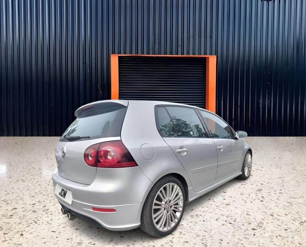 Volkswagen Golf 3.2 V6 R32 DSG 4Motion 5dr