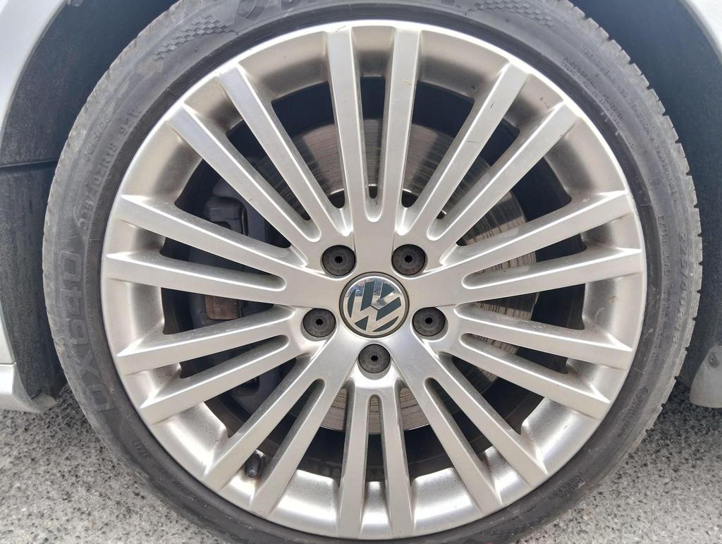 Volkswagen Golf 3.2 V6 R32 DSG 4Motion 5dr