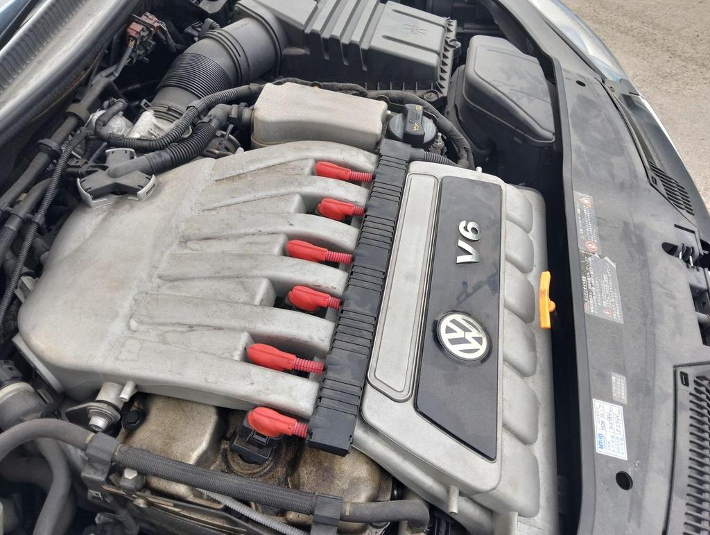 Volkswagen Golf 3.2 V6 R32 DSG 4Motion 5dr