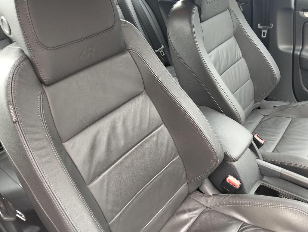 Volkswagen Golf 3.2 V6 R32 DSG 4Motion 5dr
