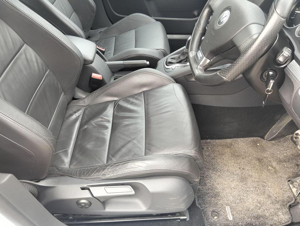 Volkswagen Golf 3.2 V6 R32 DSG 4Motion 5dr