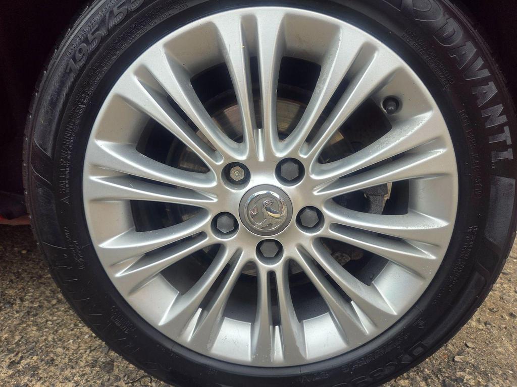 Vauxhall Corsa 1.7 CDTi EcoFLEX SE Euro 5 5dr