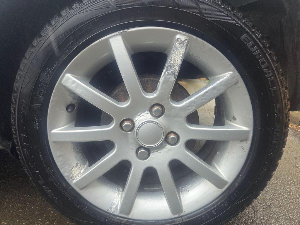 Toyota Yaris 1.0 VVT-i Colour Collection 3dr