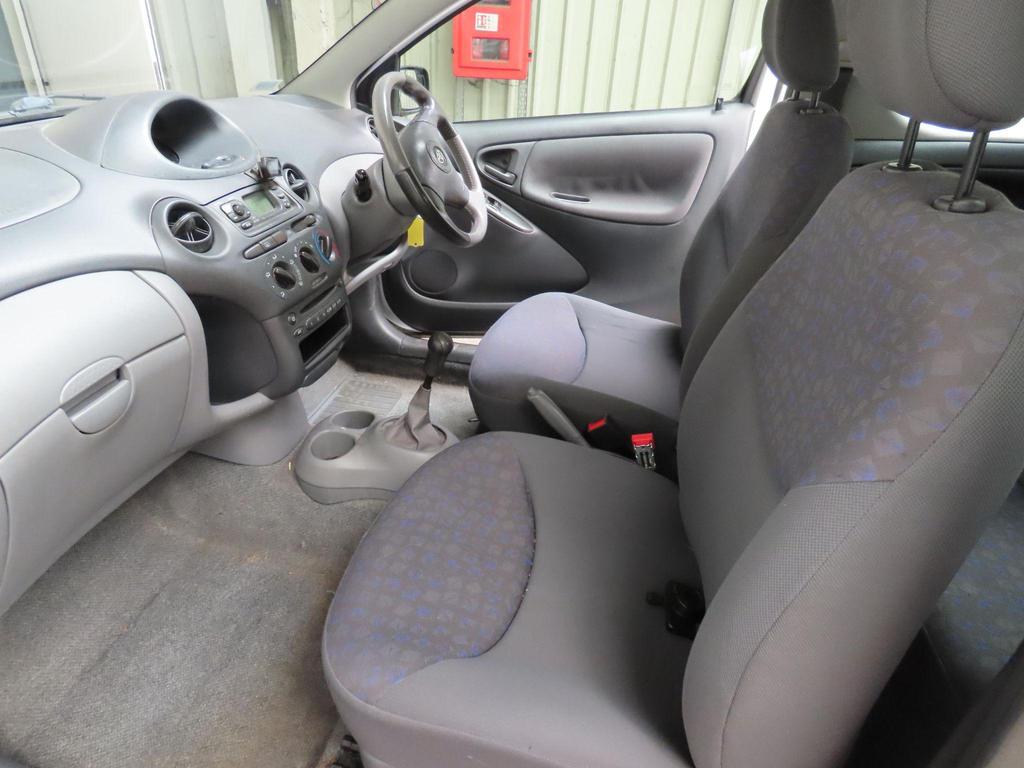 Toyota Yaris 1.0 VVT-i Colour Collection 3dr