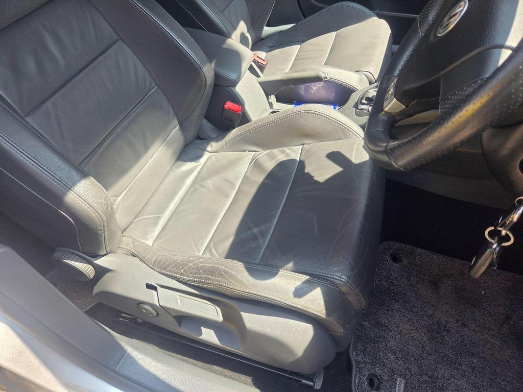 Volkswagen Golf 3.2 V6 R32 DSG 4Motion 5dr