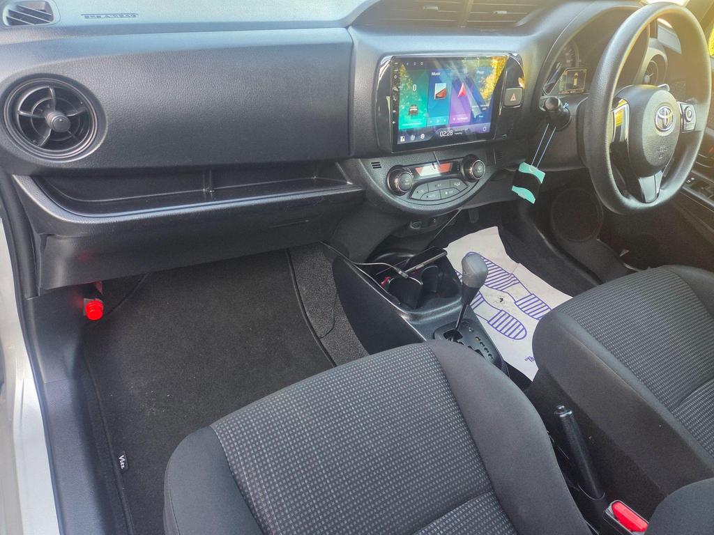 Toyota Yaris 1.5 VVT-i Icon CVT Euro 6 5dr