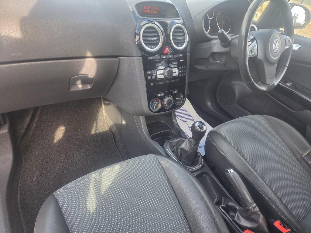 Vauxhall Corsa 1.2i 16v SE 5dr (a/c)