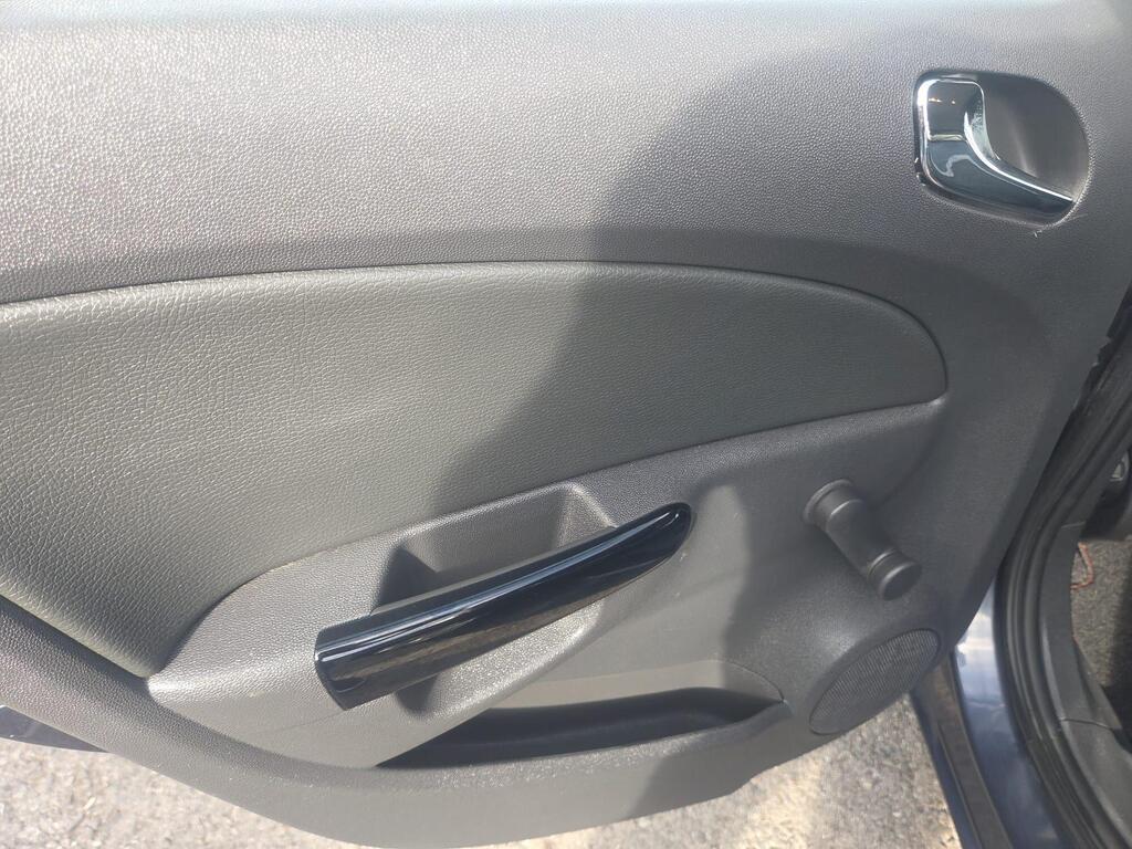 Vauxhall Corsa 1.2i 16v SE 5dr (a/c)