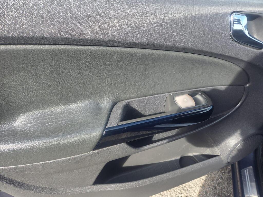 Vauxhall Corsa 1.2i 16v SE 5dr (a/c)