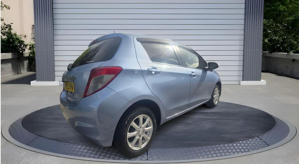 Toyota Yaris 1.33 Dual VVT-i Icon Multidrive S Euro 5 5dr