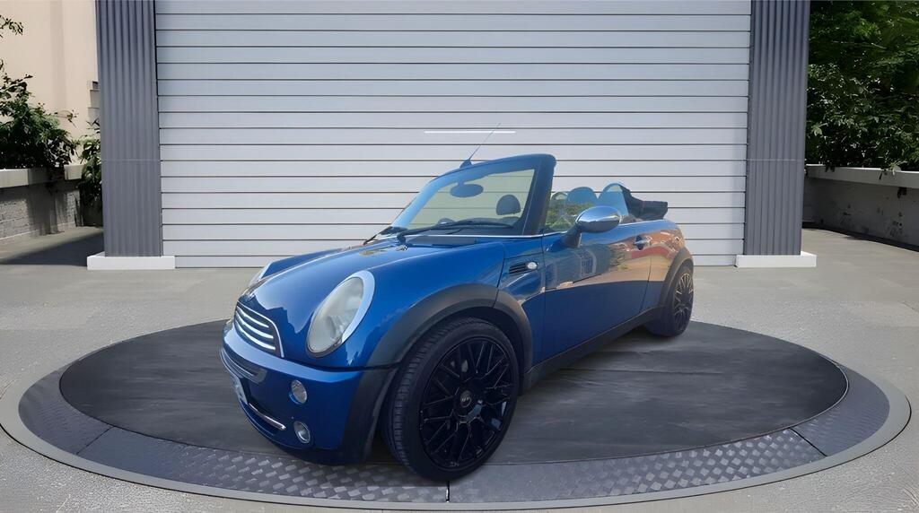 MINI Convertible 1.6 Cooper Euro 3 2dr 101,382 Miles2006 (06 Reg)