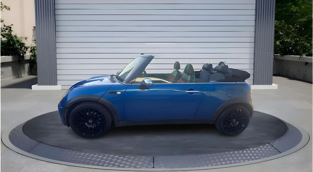MINI Convertible 1.6 Cooper Euro 3 2dr 101,382 Miles2006 (06 Reg)