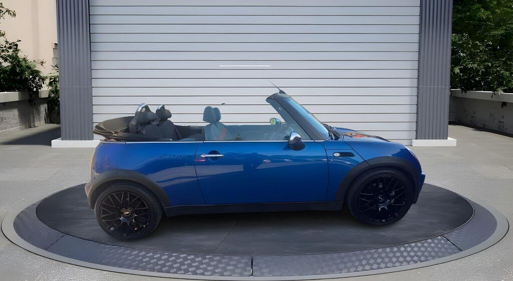 MINI Convertible 1.6 Cooper Euro 3 2dr 101,382 Miles2006 (06 Reg)