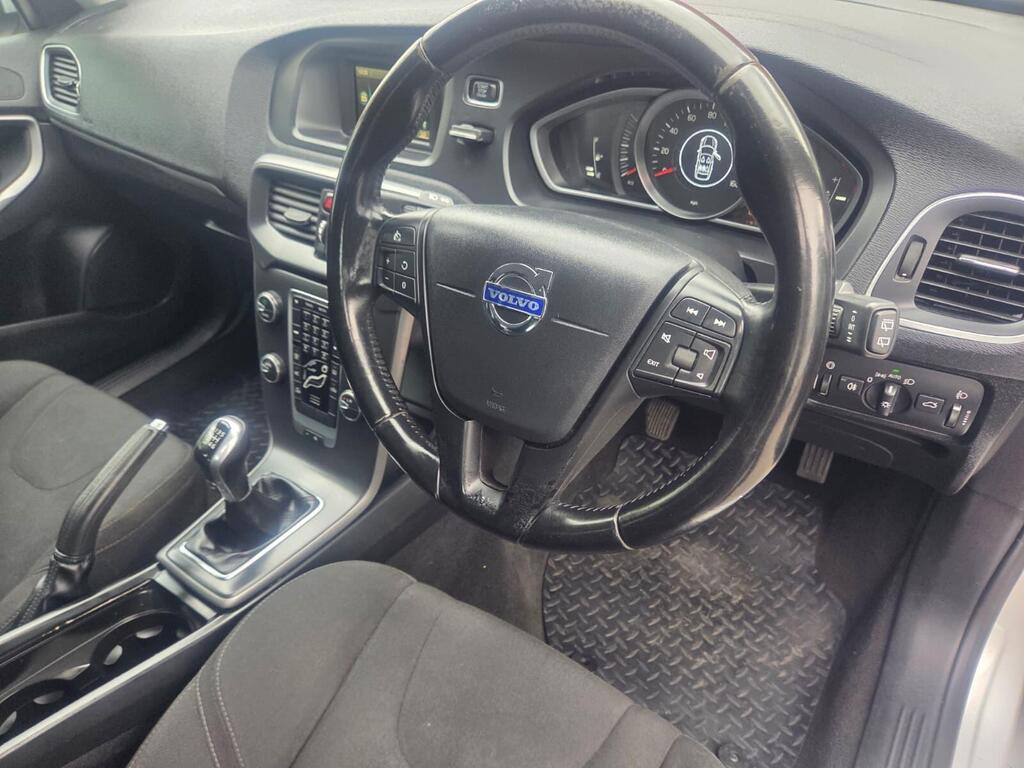 Volvo V40 1.6 D2 ES Euro 5 (s/s) 5dr