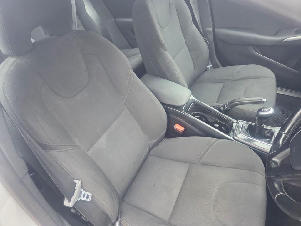 Volvo V40 1.6 D2 ES Euro 5 (s/s) 5dr