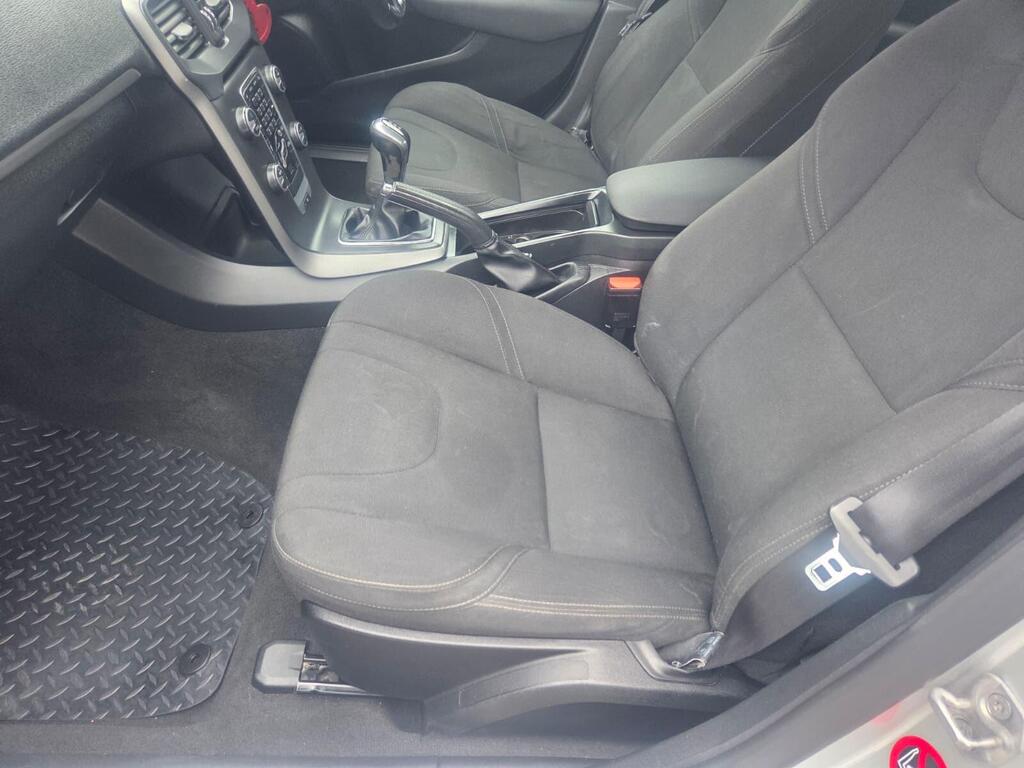 Volvo V40 1.6 D2 ES Euro 5 (s/s) 5dr