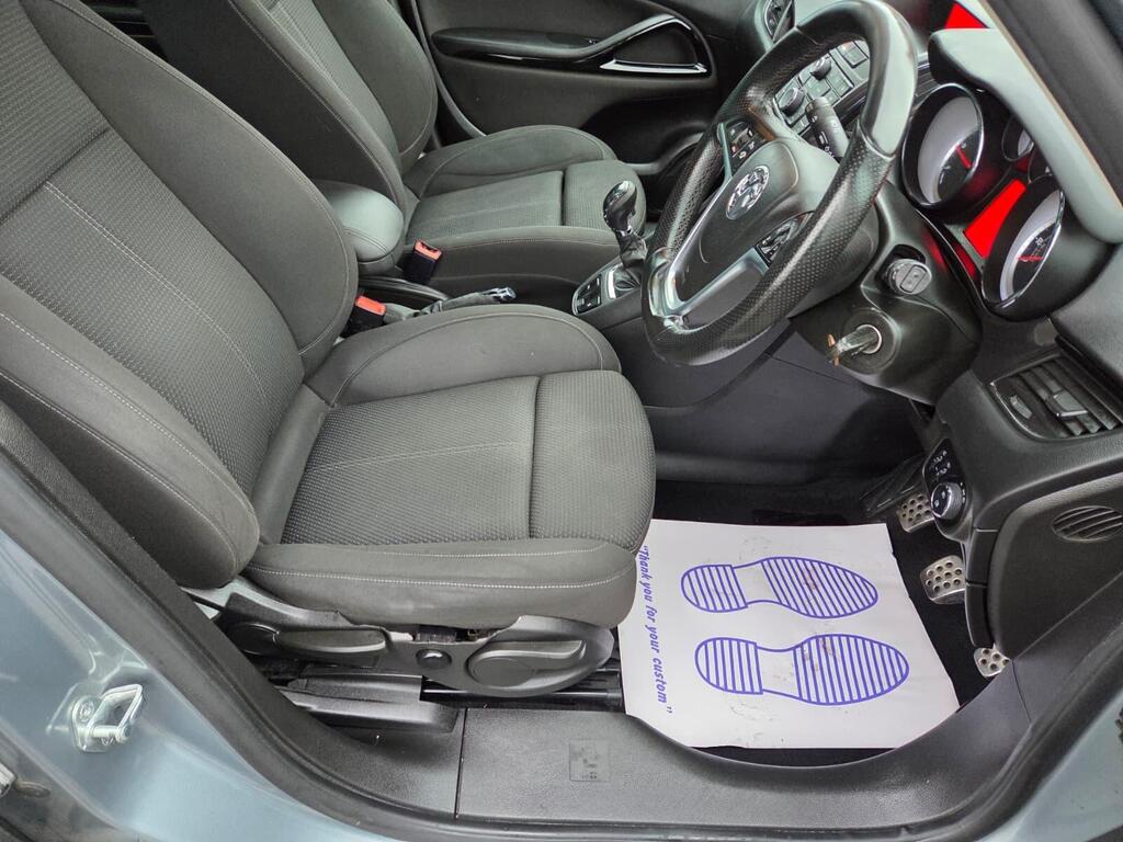 Vauxhall Zafira Tourer 2.0 CDTi SRi Euro 5 5dr