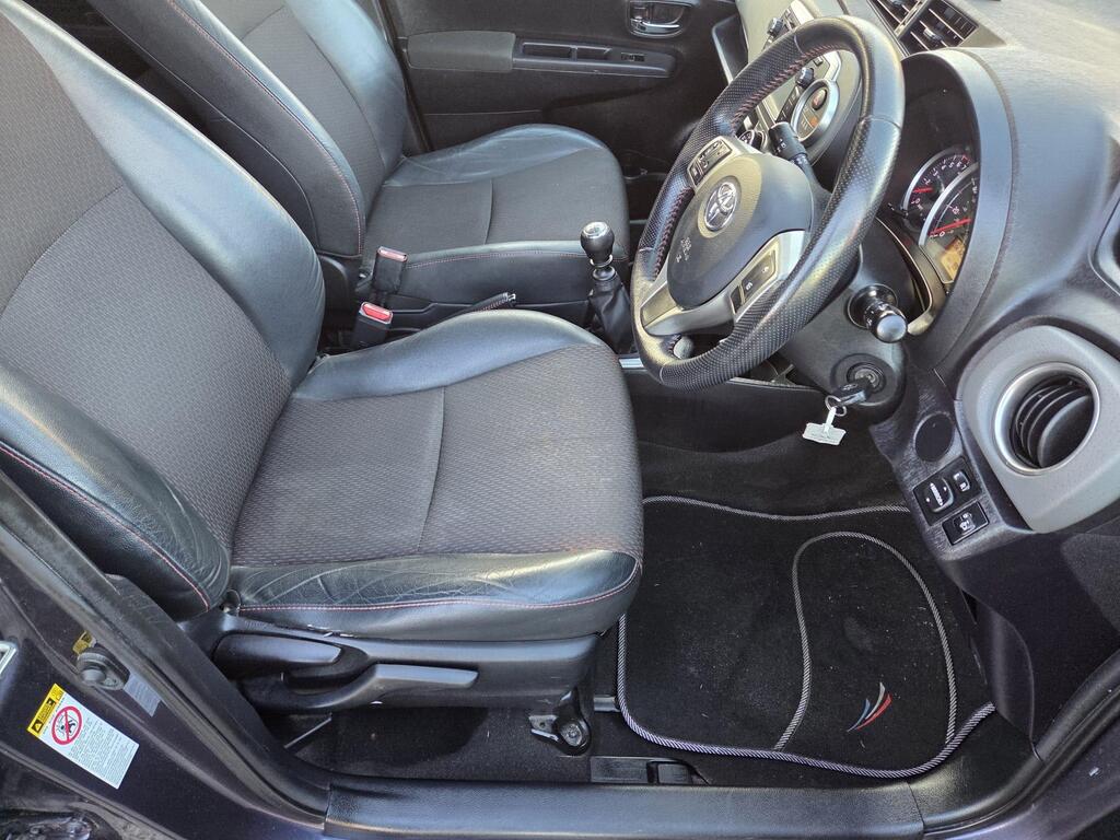 Toyota Yaris 1.33 Dual VVT-i SR Euro 5 5dr