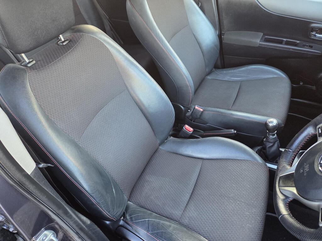 Toyota Yaris 1.33 Dual VVT-i SR Euro 5 5dr