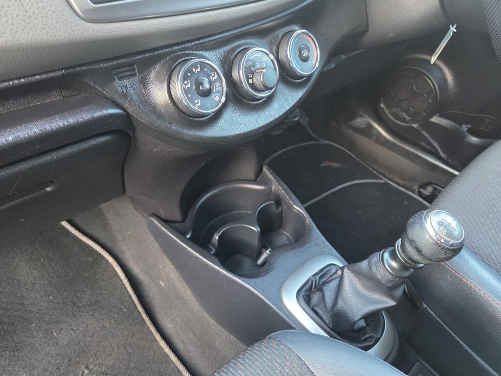 Toyota Yaris 1.33 Dual VVT-i SR Euro 5 5dr
