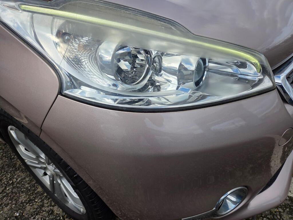 2013 Peugeot 208 1.4 HDi Allure Euro 5 5dr