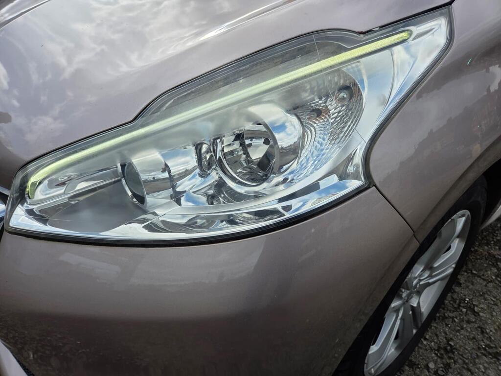 2013 Peugeot 208 1.4 HDi Allure Euro 5 5dr