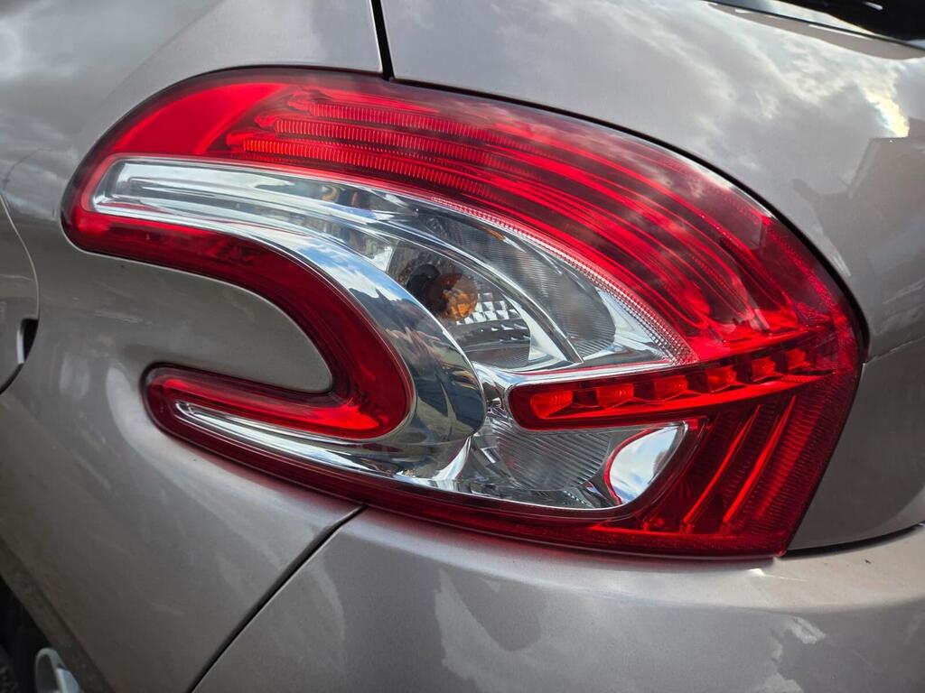 2013 Peugeot 208 1.4 HDi Allure Euro 5 5dr